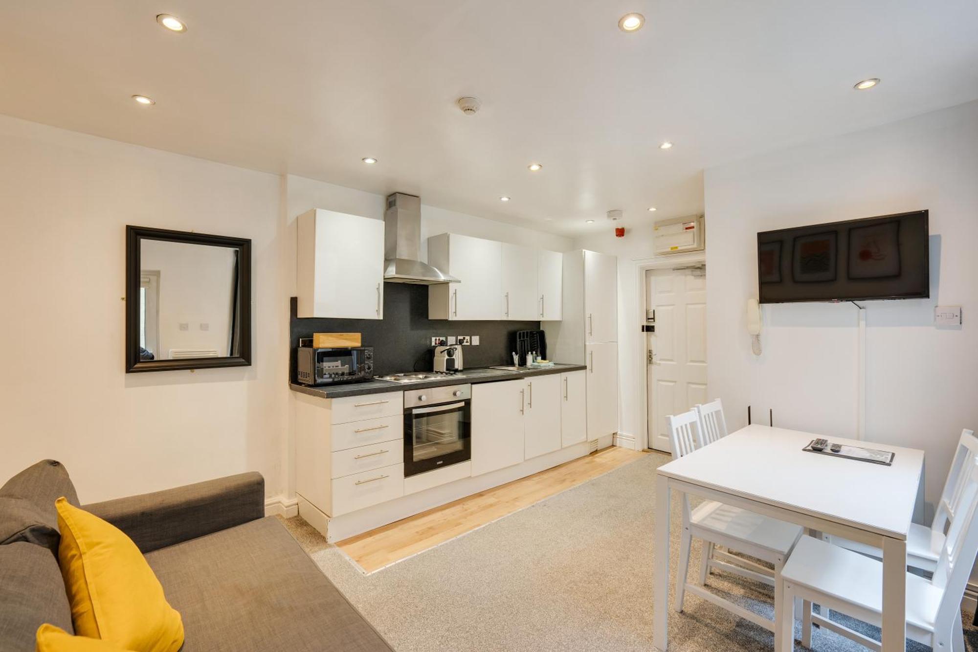 2 Bedroom Aprtmnt For Upto 6 Nr Centre, Uni &Parks Cardiff Buitenkant foto